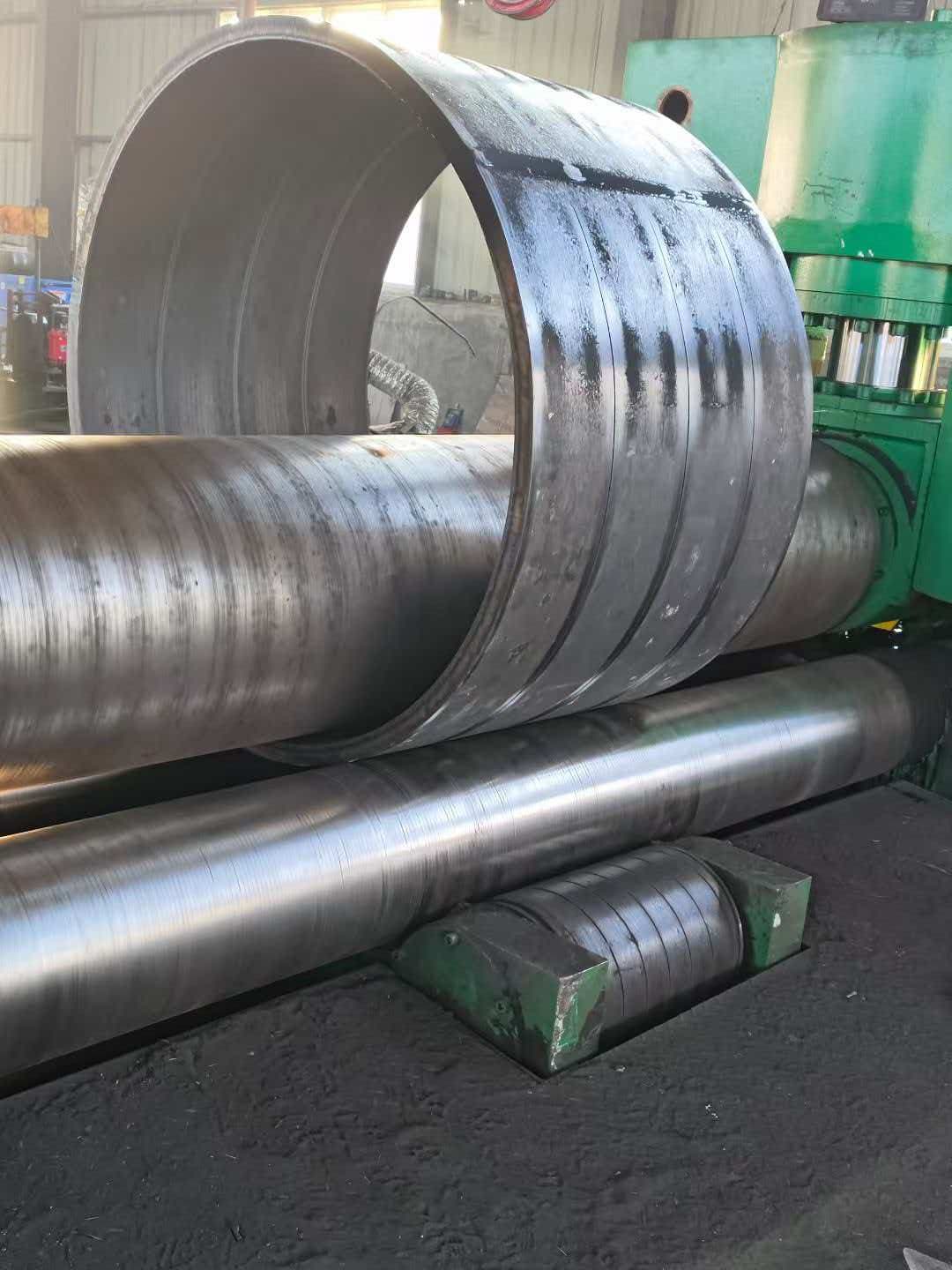 Hot rolled steel pipe